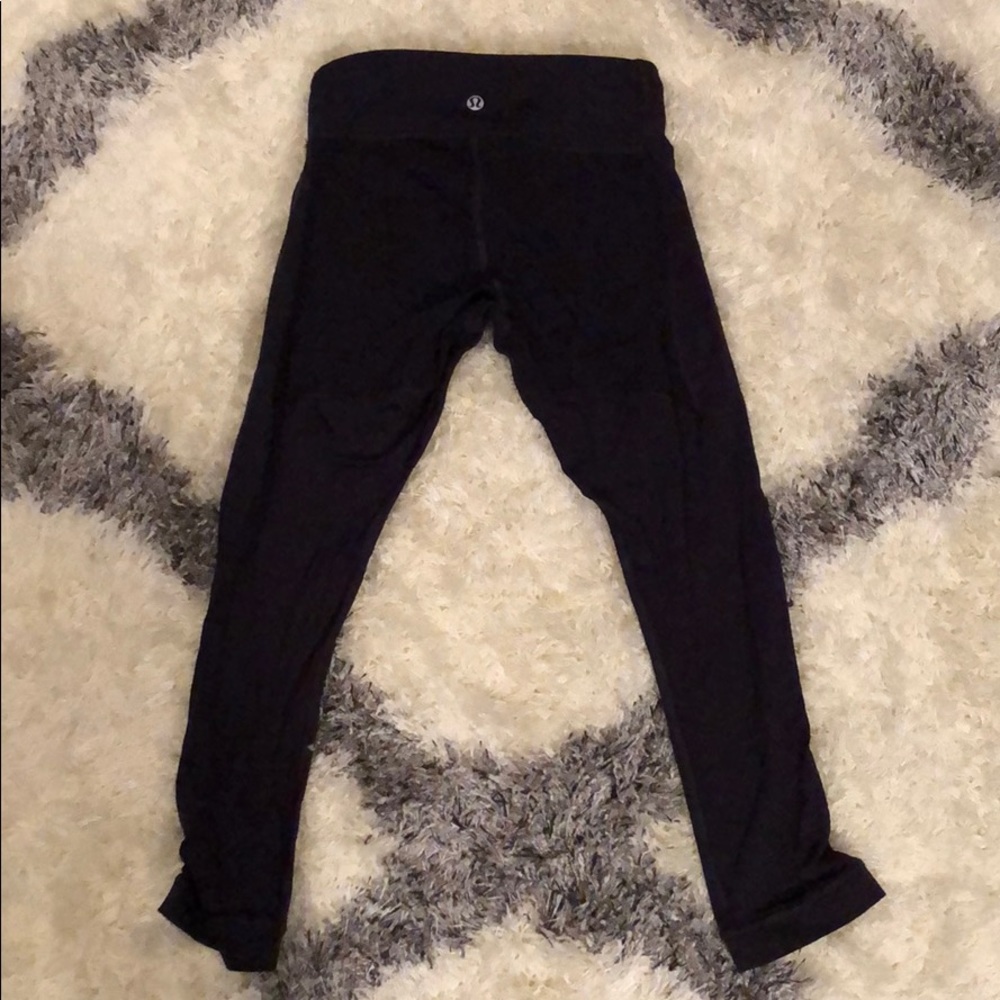 Lululemom Dark Purple Cropped Leggings